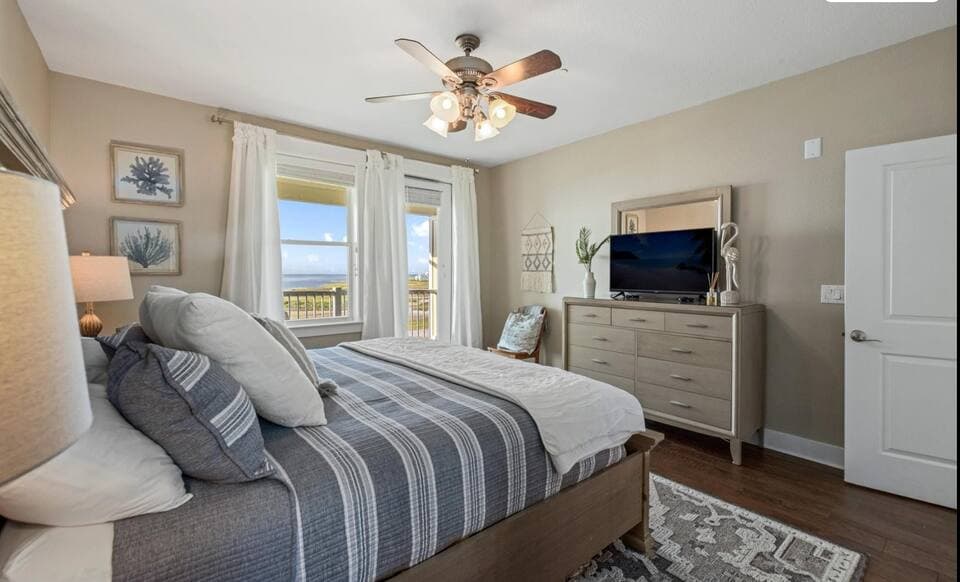 Top-Floor Condo at Pointe West 13