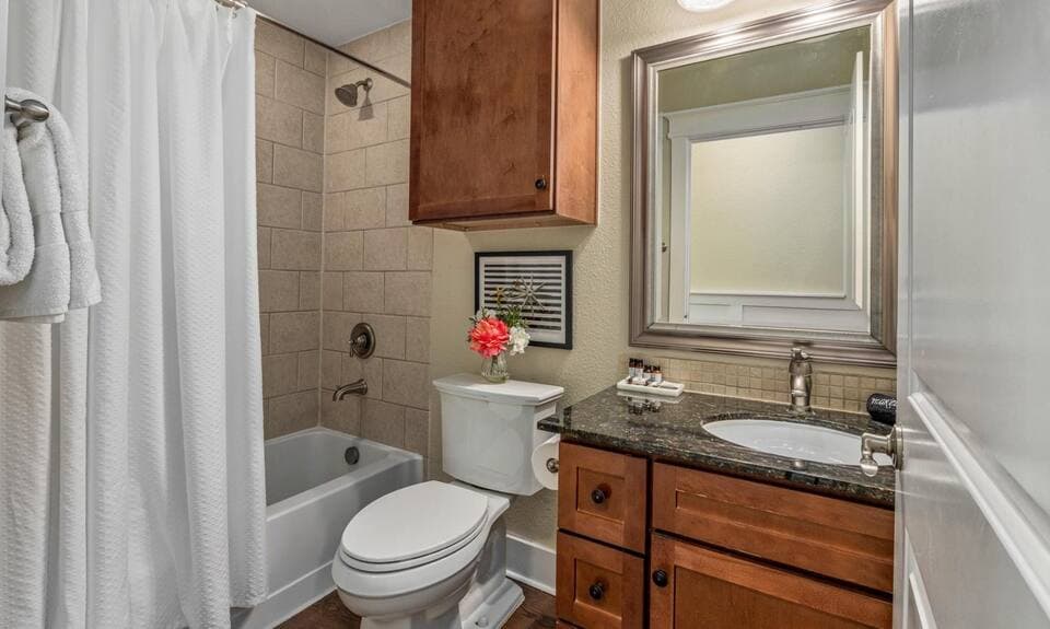Top-Floor Condo at Pointe West 20