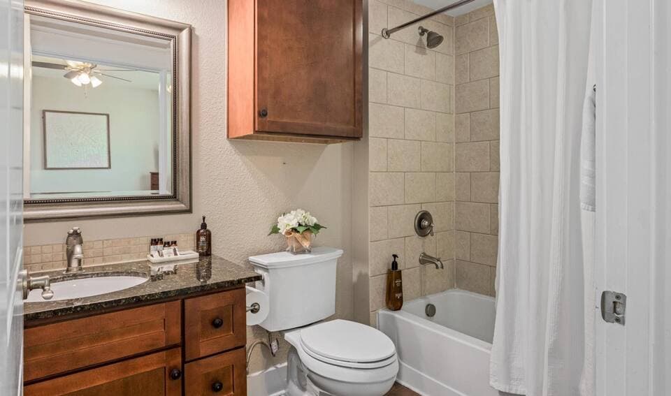 Top-Floor Condo at Pointe West 21